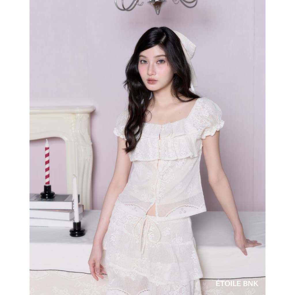 ÉTOILE BNK LALA LOVE TOP เสื้อแขนตุ๊กตา ดีเทลระบายซ้อน 2 ชั้นช่วงอก รูปที่ 3