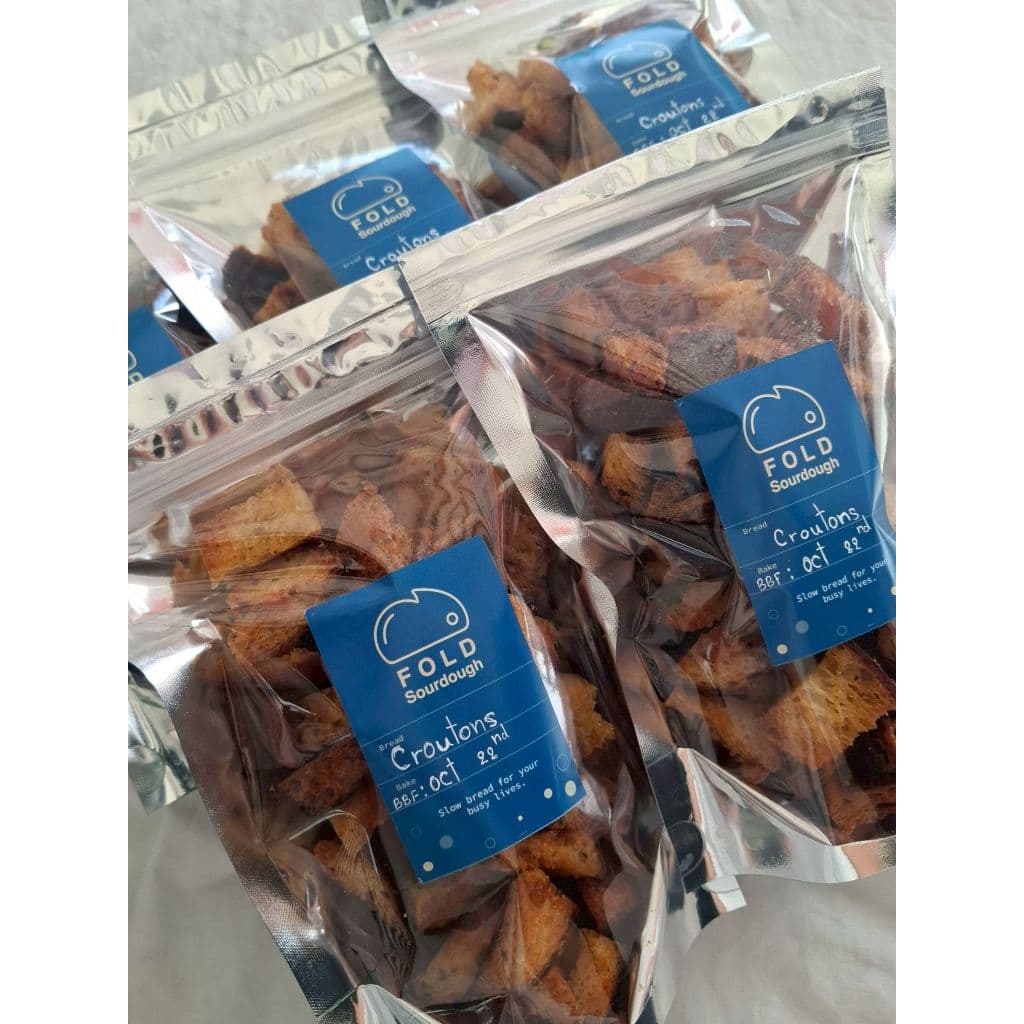 Sourdough Croutons with Garlic and Parsley - ขนมปังซาวร์โดอบกรอบกับกระเทียมและพาร์สเลย์ รูปที่ 2