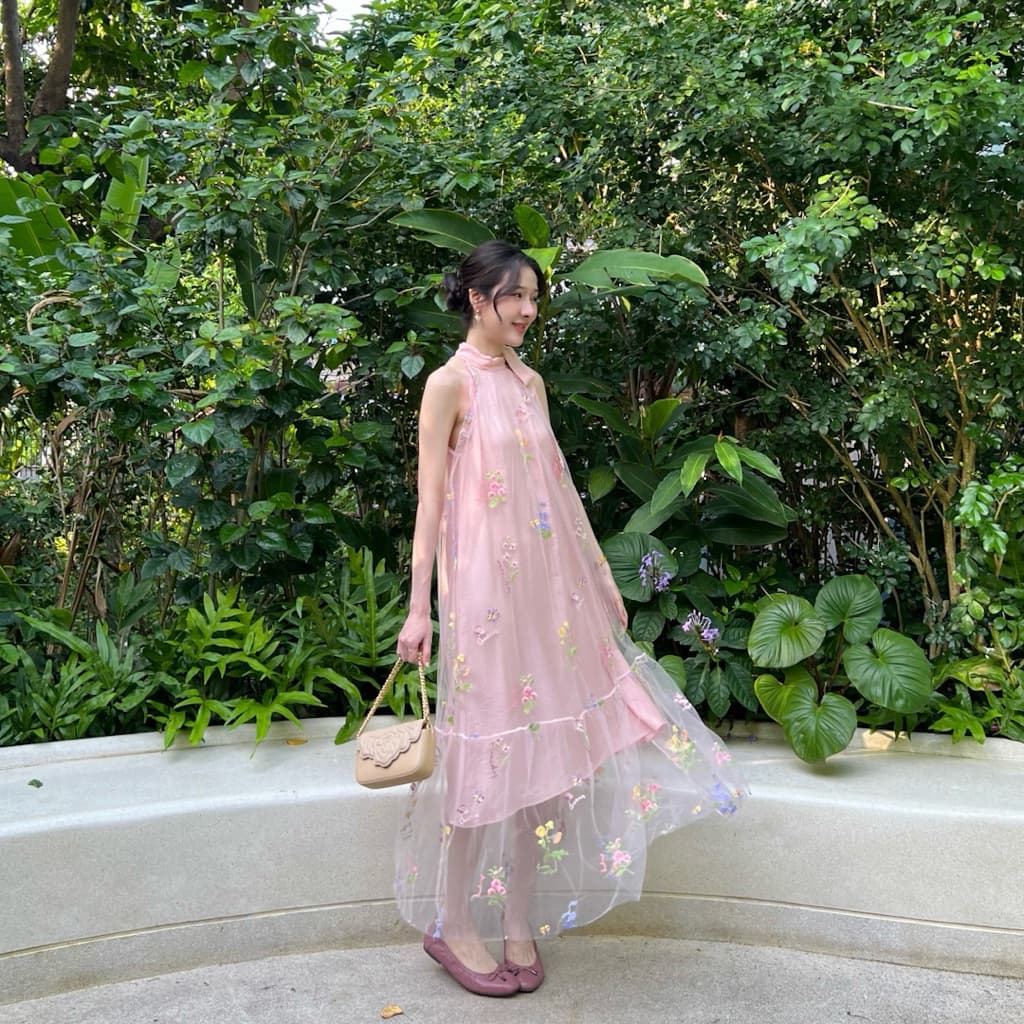 Lady Camelia Dress - Miidaผ้าใหม่หนาขึ้นผ้าเวลปักน่ารักมากๆ รูปที่ 1