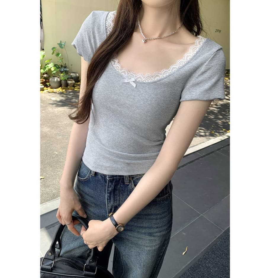 Hotgirl จากกทม เสื้อยืดแขนสั้นคอกลมลายลูกไม้สีขาวสำหรับผู้หญิง Y2Kเสื้อครอปทรงเข้ารูป รูปที่ 4