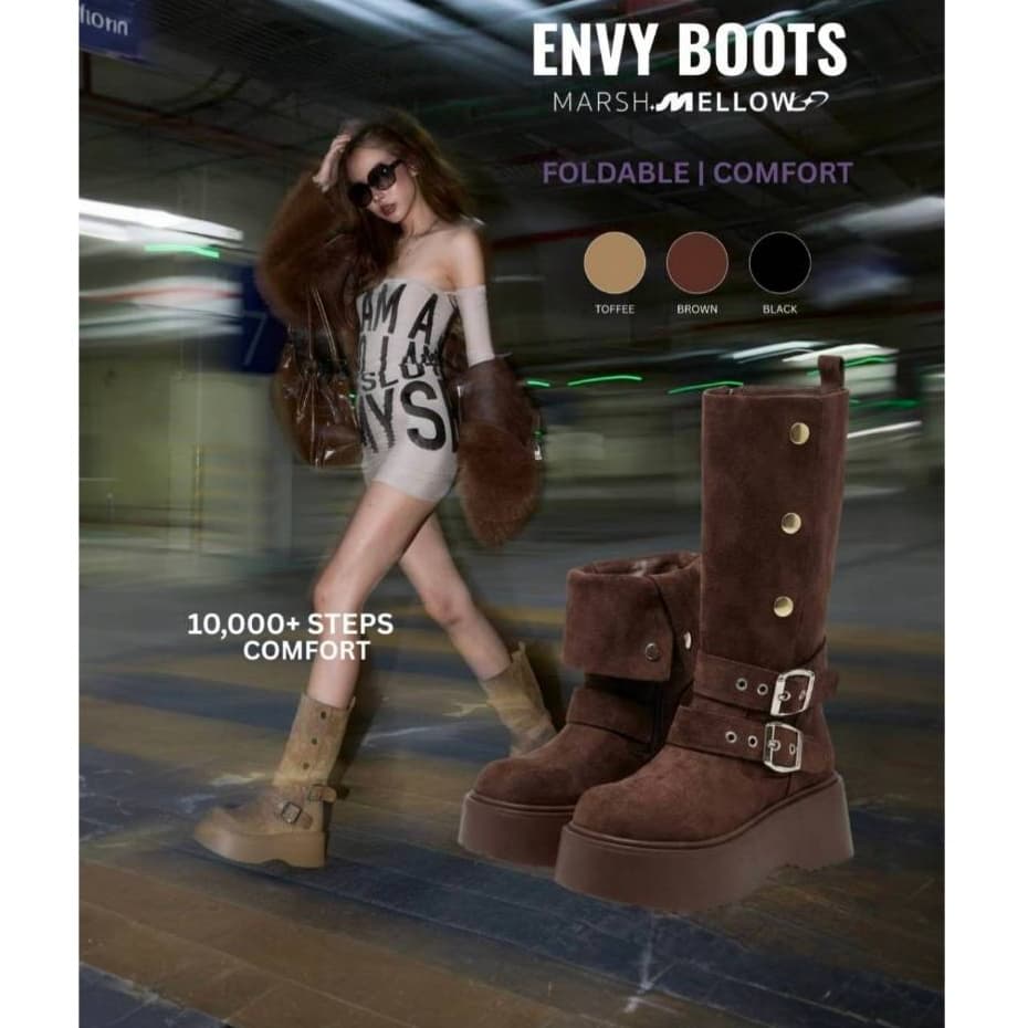 ENVY BOOTS - MARSHMELLOW รองเท้าบูทหนังกลับดีเทลกระดุมพับได้