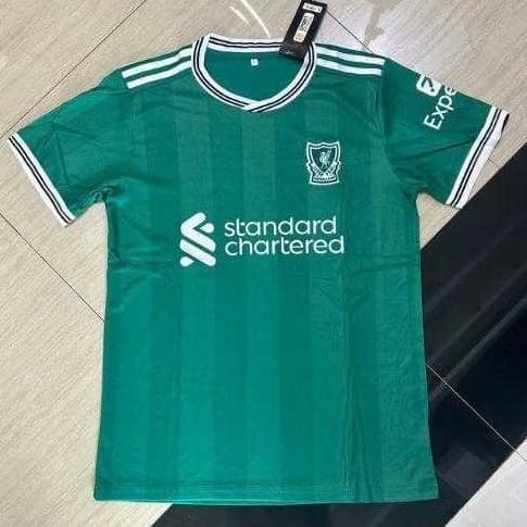 เสื้อบอลหงส์แดง สีเขียว 2025/26 รุ่นแฟนบอล ชุดแข่งผู้ชาย แขนสั้น ผ้าเบา ระบายอากาศดี ใส่สบาย รูปที่ 4