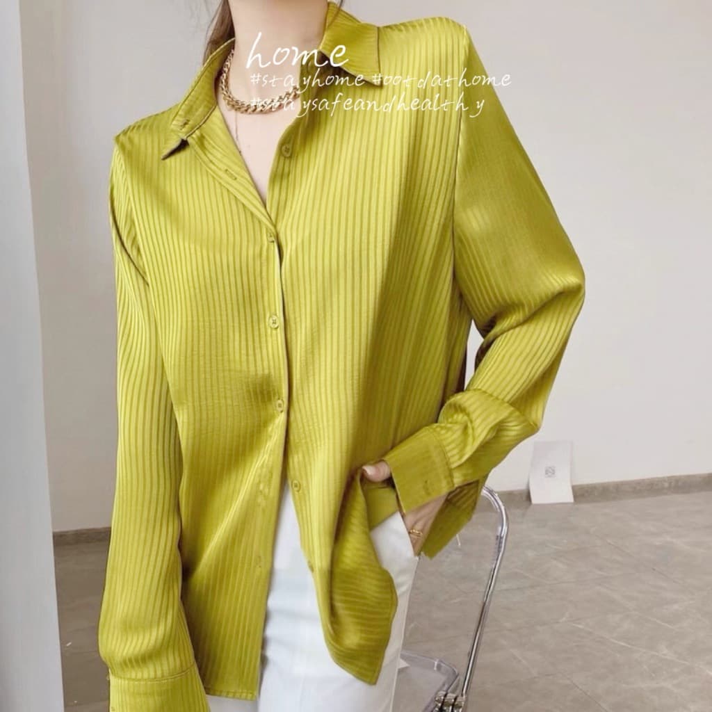 เสื้อเชิ้ตสีพื้นผ้าซาติน แขนยาวลายทาง แฟชั่น ทรงสวยทรงหลวมๆ แนวสาวออฟฟิศวันสบายๆชิคๆ #MO8018 รูปที่ 4