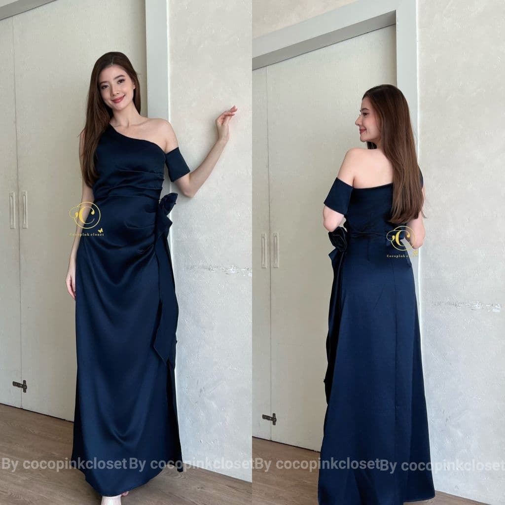 C;5063:ชุดราตรีเดรสยาวใส่ออกงาน ทรงปาดไหล่ข้าง แขนไหล่ปิดพรางต้นแขน แต่งระบายงานผ้าเงาซาร่า รูปที่ 7