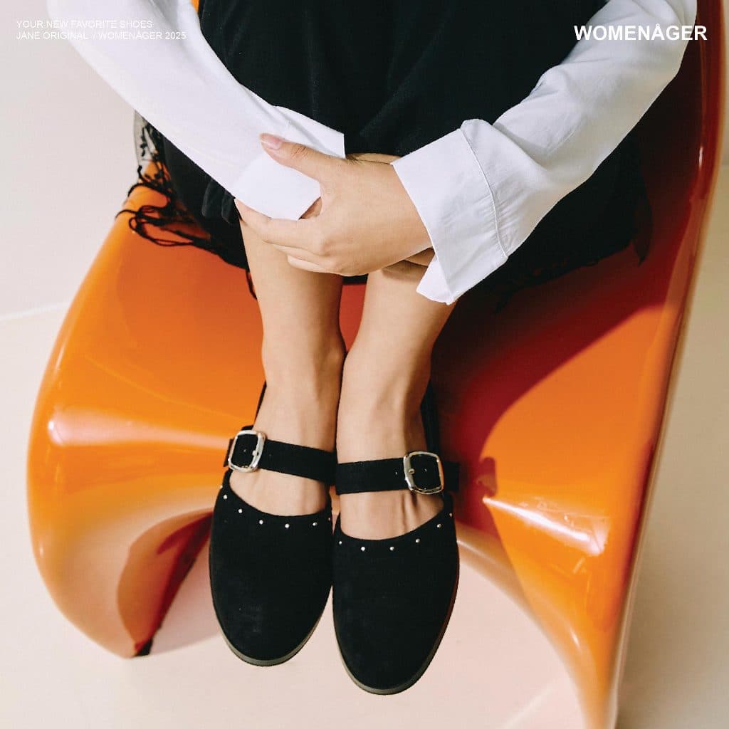 womenager - Jane Original สี Black suede with metal studs รองเท้าแตะคัทชูเปิดส้น สวมใส่ง่าย รูปที่ 5