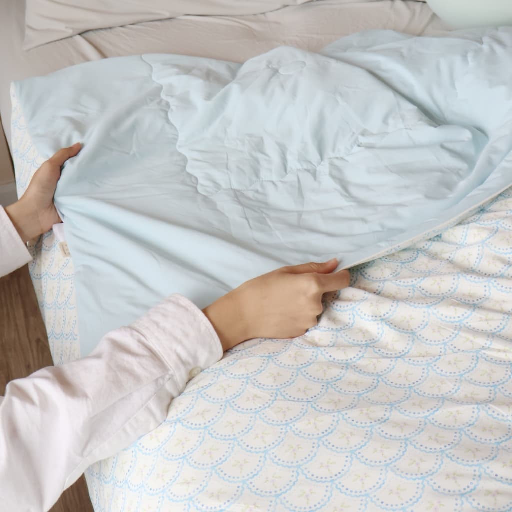 Sofflin Cooling Blanket ผ้าห่มคูลลิ่ง - ผ้าห่มสัมผัสเย็น ลาย Serenade รูปที่ 4