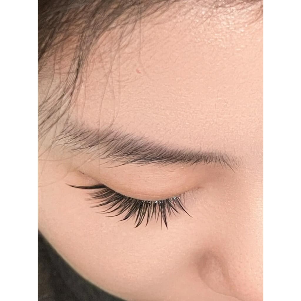 ขนตาปลอม รุ่น LULUNA ขนตาปลอม 3D แบบช่อ Cateye Style หางตาเฉี่ยว ยาว 10-13mm ยาวนุ่ม ไม่แข็ง เป็นธรรมชาติ บางเบา สบายตา รูปที่ 3