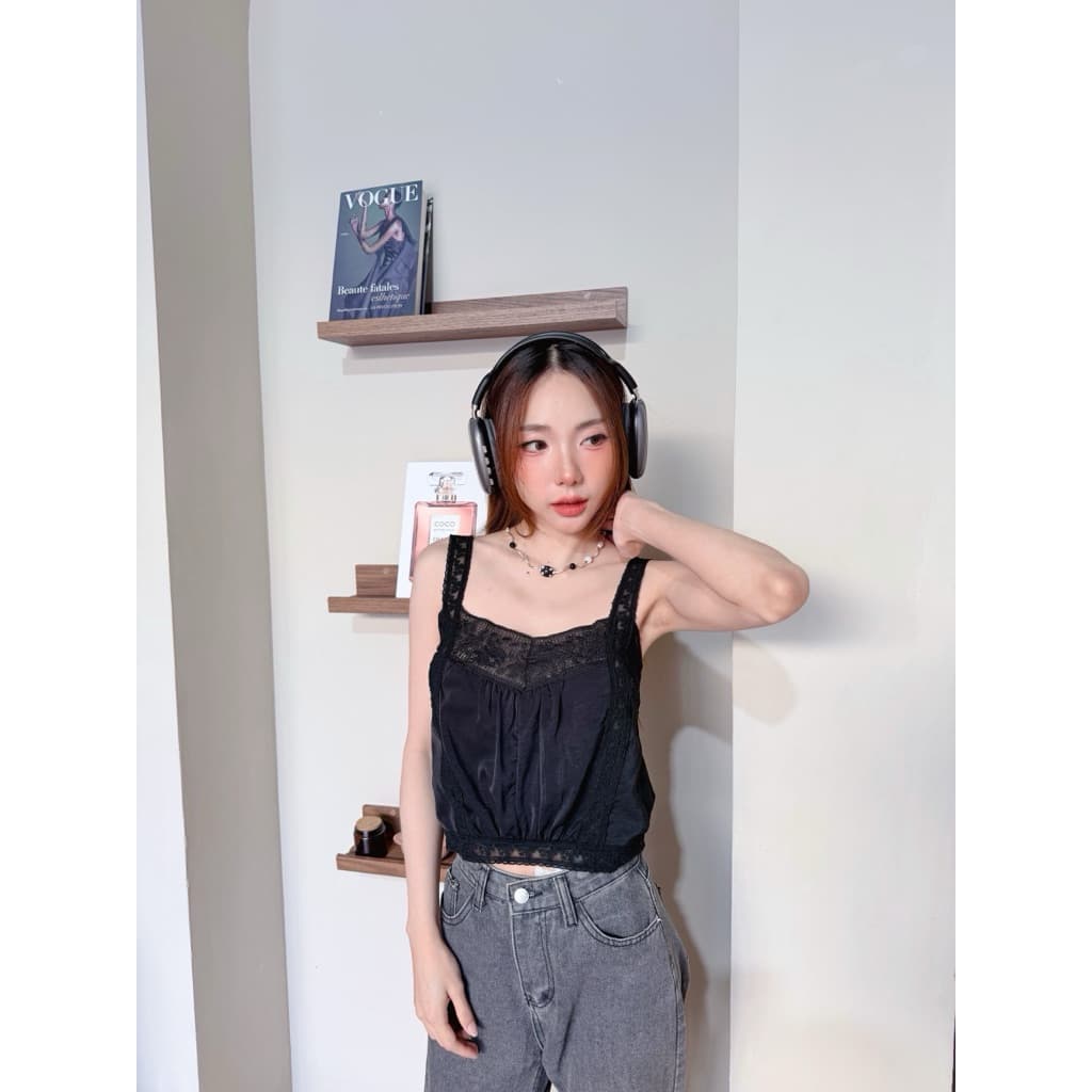 BY IRA Helena Top. เสื้อกล้ามสายเดี่ยวแต่งลูกไม้ ซีทรูข้างๆ รูปที่ 6