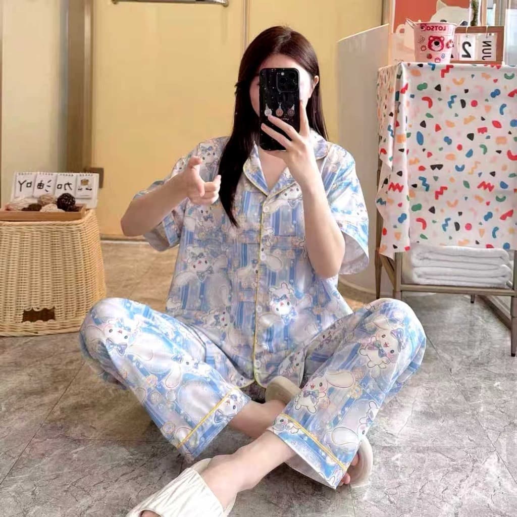มาใหม่ ชุดนอนผ้าไหมอิตาลี่ เเขนสั้น-ขายาว ผ้าดี มีหลายลายให้เลือก ฟรีไซส์ SL-1 รูปที่ 4