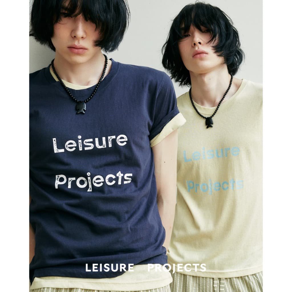 LEISURE LOGO SHORT SLEEVES T-SHIRT เสื้อเเขนสั้น ผ้าทอลายสลาฟ พิมพ์โลโก้ Leisure Projects รูปที่ 1