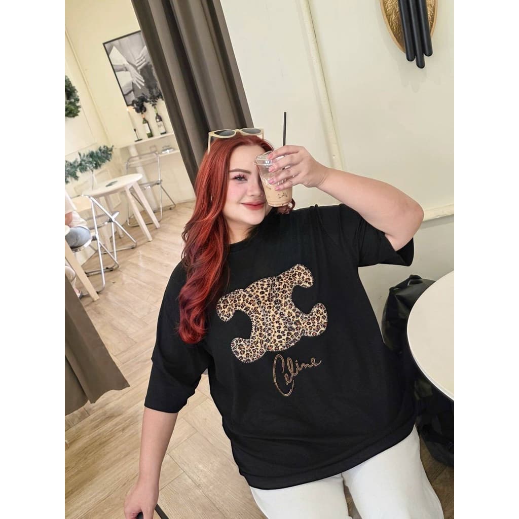 เสื้อคอกลม ติดโลโก้ รีดเพชรงานสวยหรู อก46-70นิ้ว รูปที่ 2