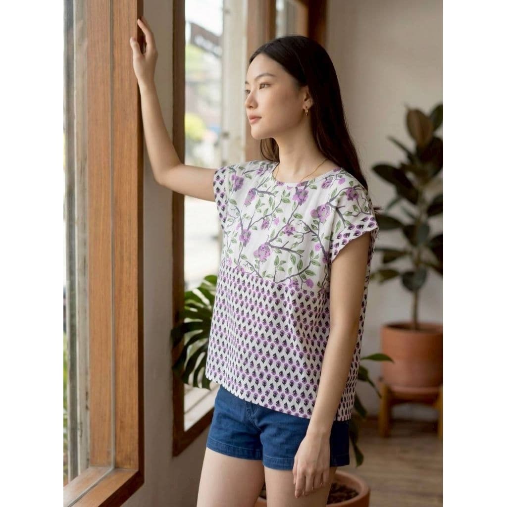 เสื้อคอปาด ทรงแขนปีกค้างคาวสั้น ไซส์40", 42" และ44" ยาว22" ผ้าตัดต่อคอตต้อนอินเดีย รูปที่ 2