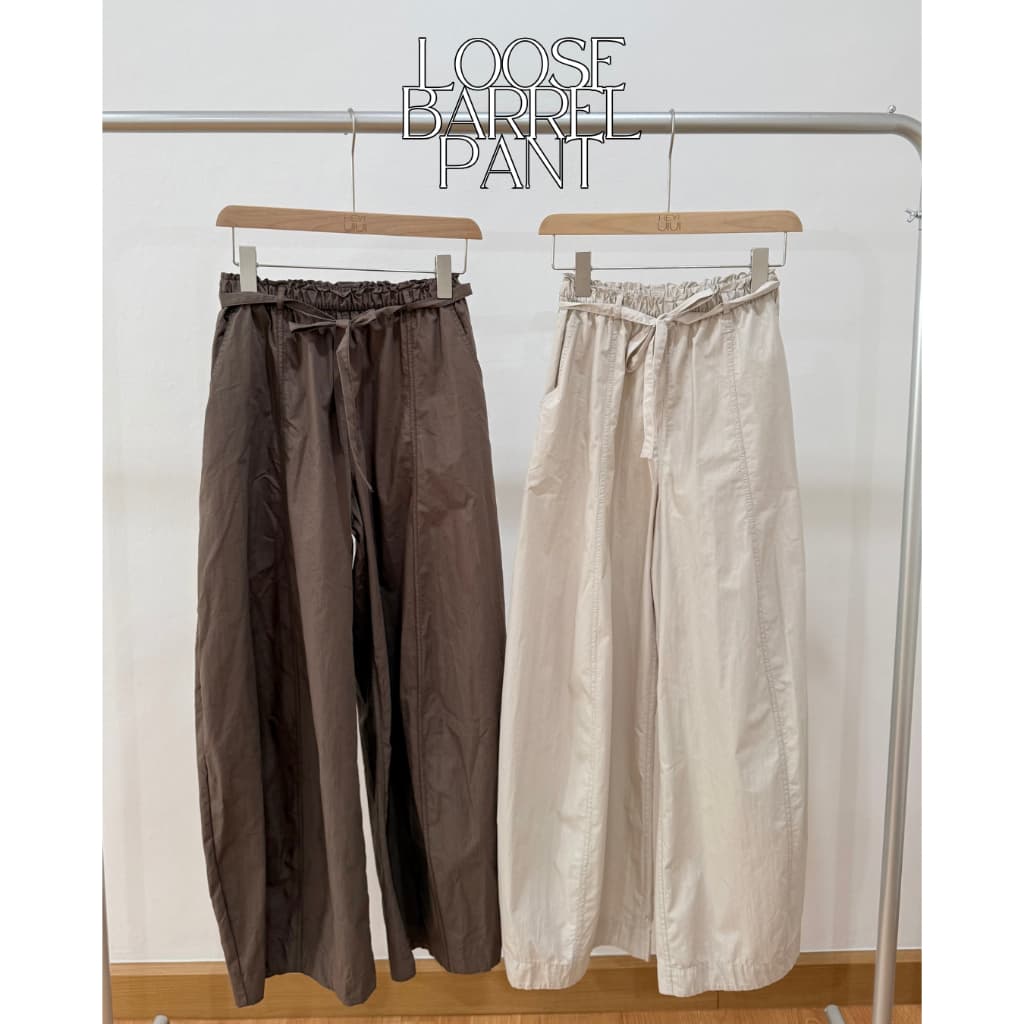 UIUI | LOOSE BARREL PANT กางเกงทรงโค้ง รูปที่ 7