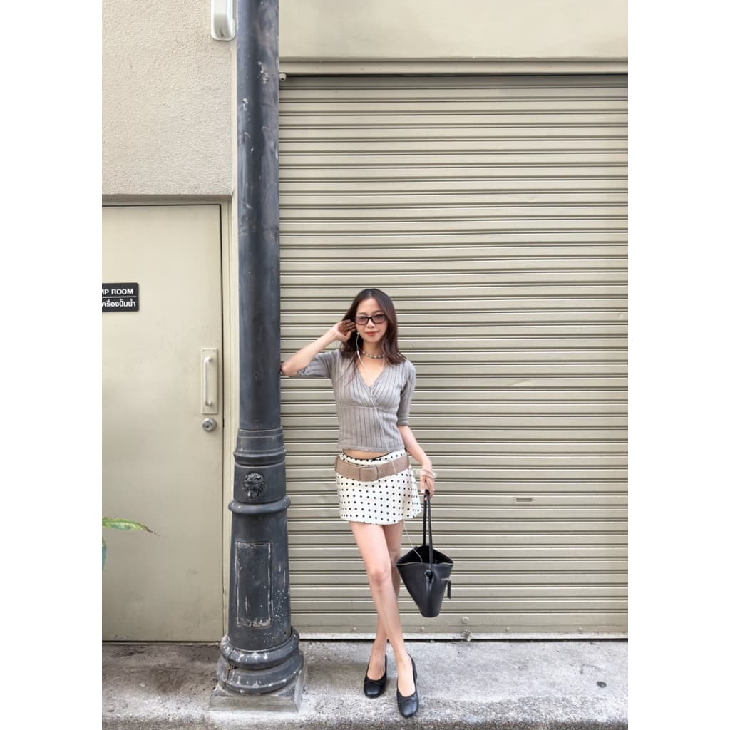 AJENMADE | MONE’ Knit Top เสื้อไหมพรมแขนสั้นไขว้อก รูปที่ 7