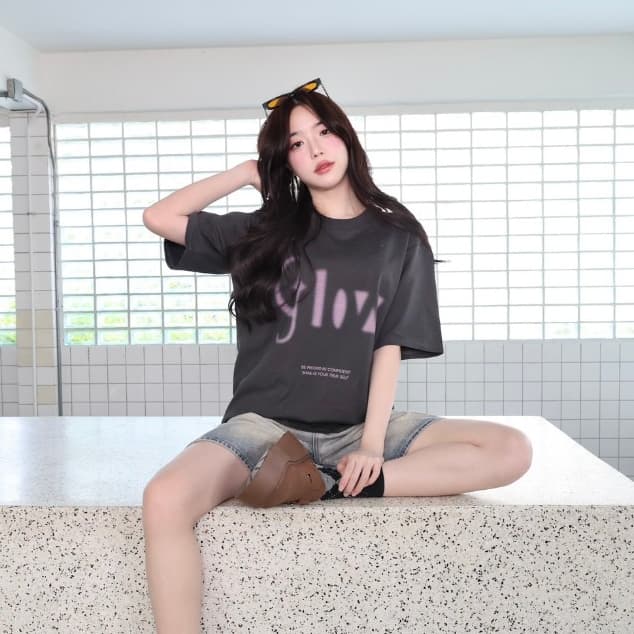 JARINYA เสื้อยืดทรง oversize สกรีนลาย Glow Unisex รูปที่ 8