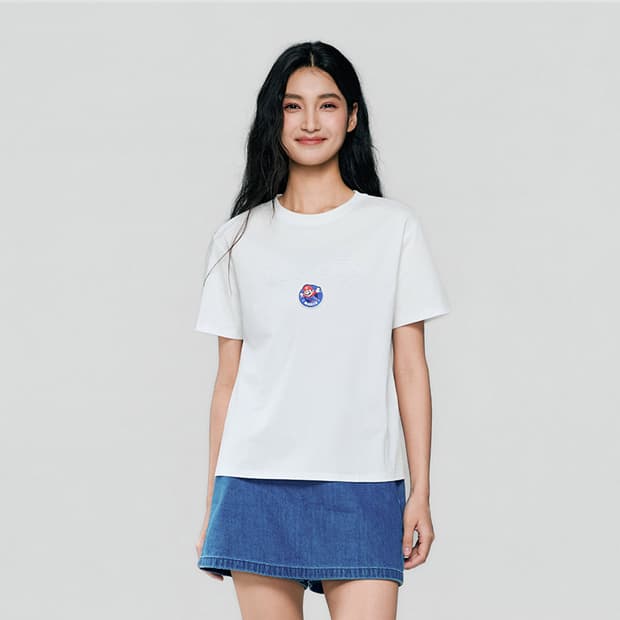 GIORDANO เสื้อยืดผู้หญิง Women's Sorona Boyfriend Printed Tee 05396300 รูปที่ 3