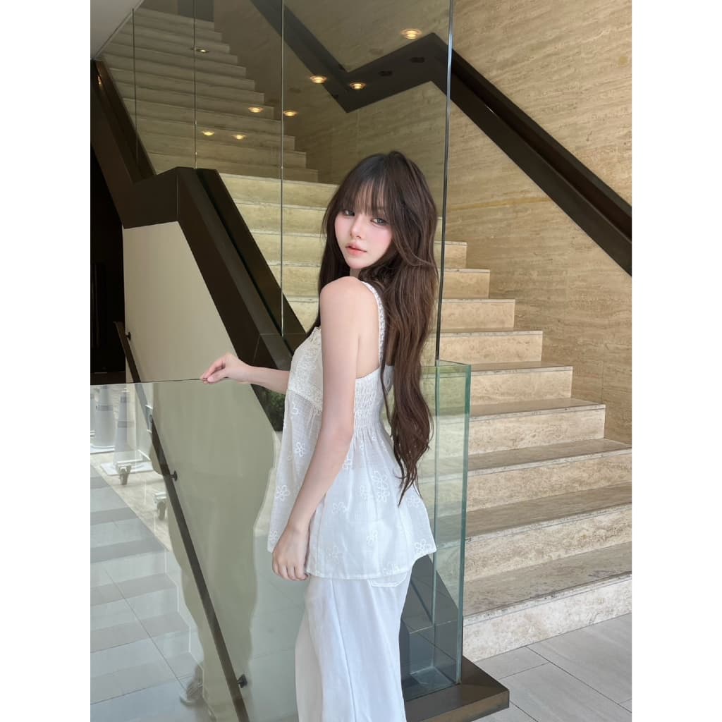 เสื้อสายเดี่ยวแต่งสายลูกไม้ สม็อคหลัง -nuttm / VB0681 รูปที่ 6