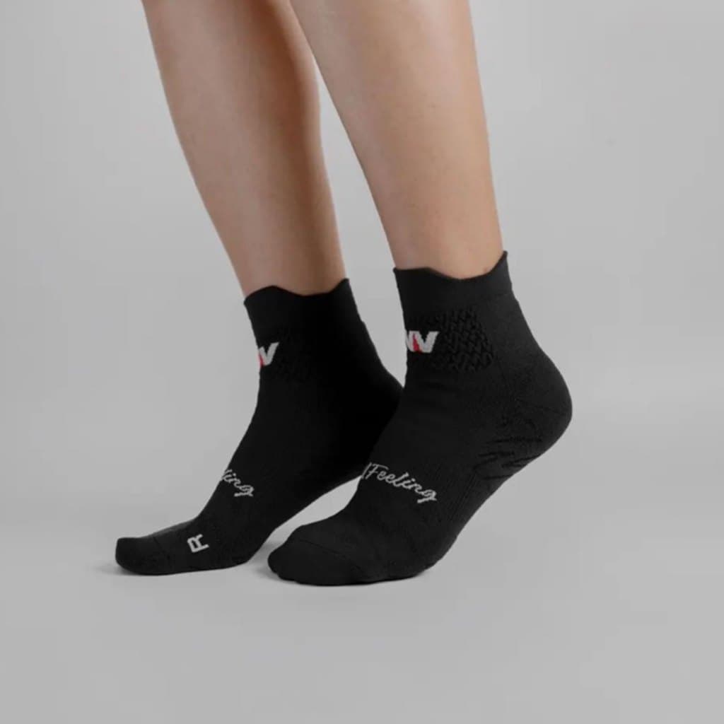 NNV Running Socks / ถุงเท้าไร้ตะเข็บสำหรับวิ่งระยะมาราธอน / ถุงเท้าข้อสั้น รูปที่ 5