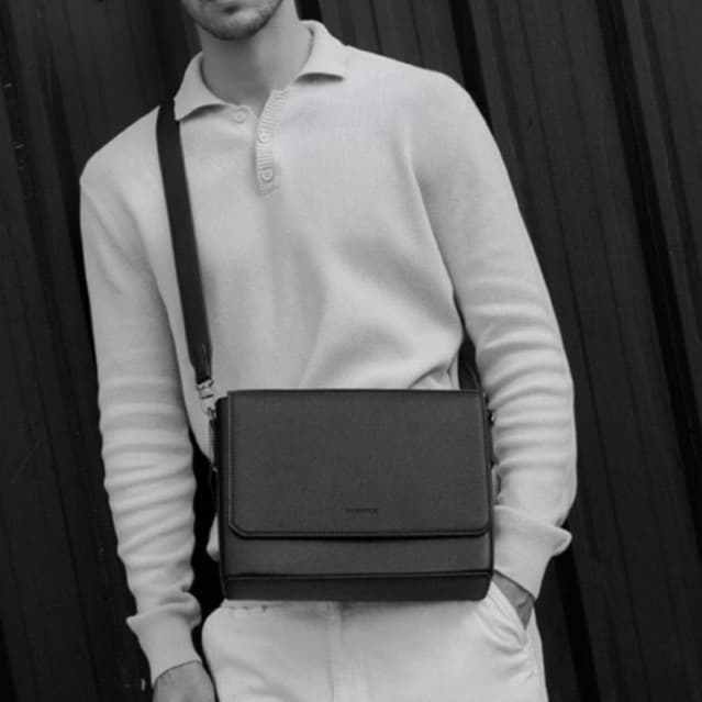AGENTLE - BOXCASE CITY | กระเป๋าแมสเซนเจอร์ทรงกล่องสี่เหลี่ยมผู้ชาย รูปที่ 2