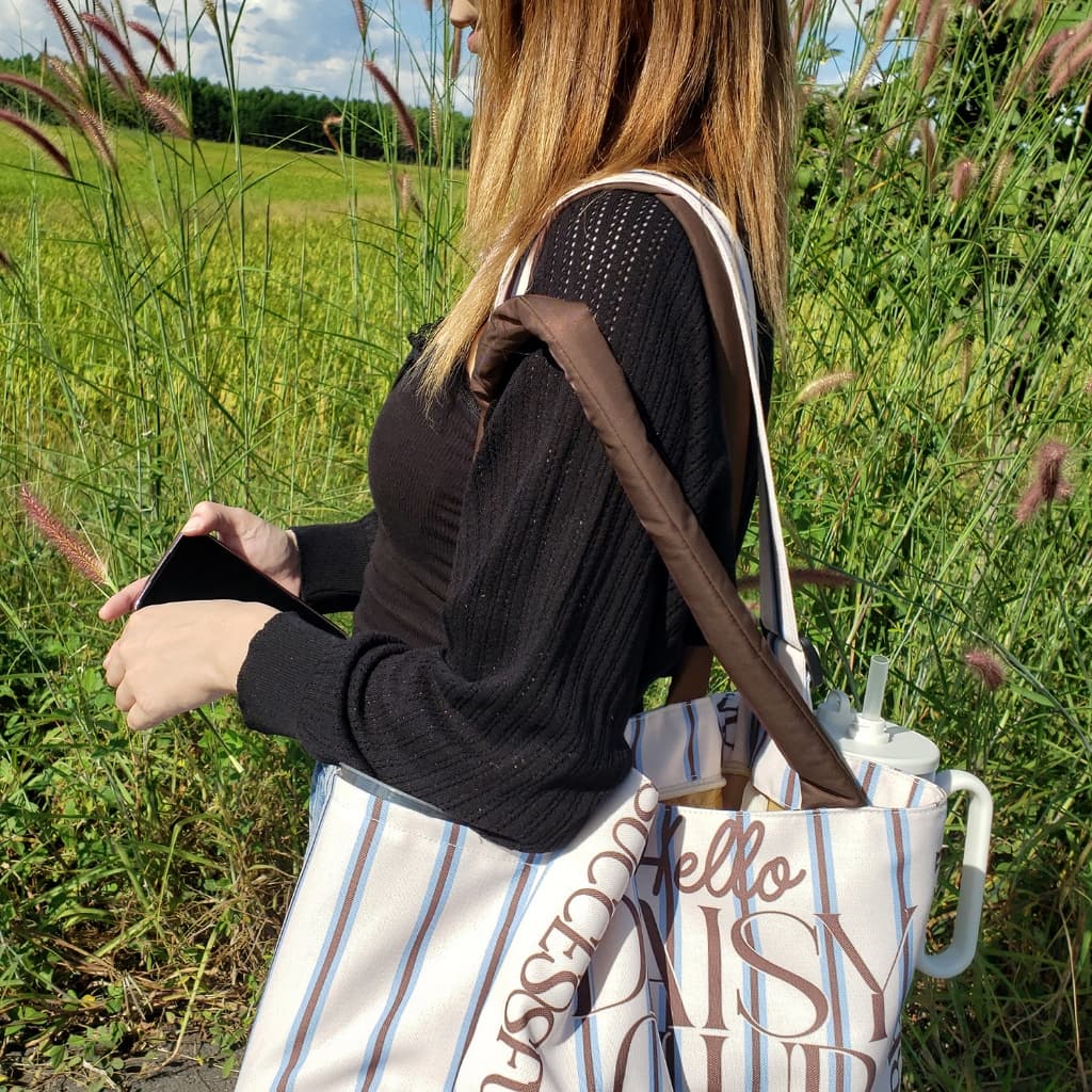 Hello Daisy- Brownie collชectiชon สีครีมลายทางชน้ำตาล ชมีซิปซับใน และสายสะพายนุ่มนิ่ม รูปที่ 6