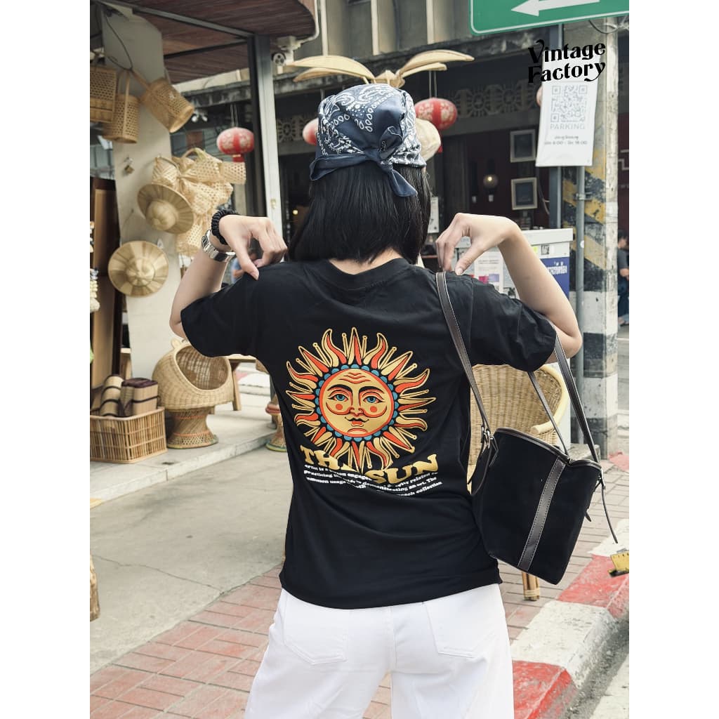 VINTAGE FACTORY เสื้อยืด Cotton100% THE SUN - เทคนิคซิลค์สกรีน สีจมลงเนื้อผ้าติดแน่นทนนาน รูปที่ 2