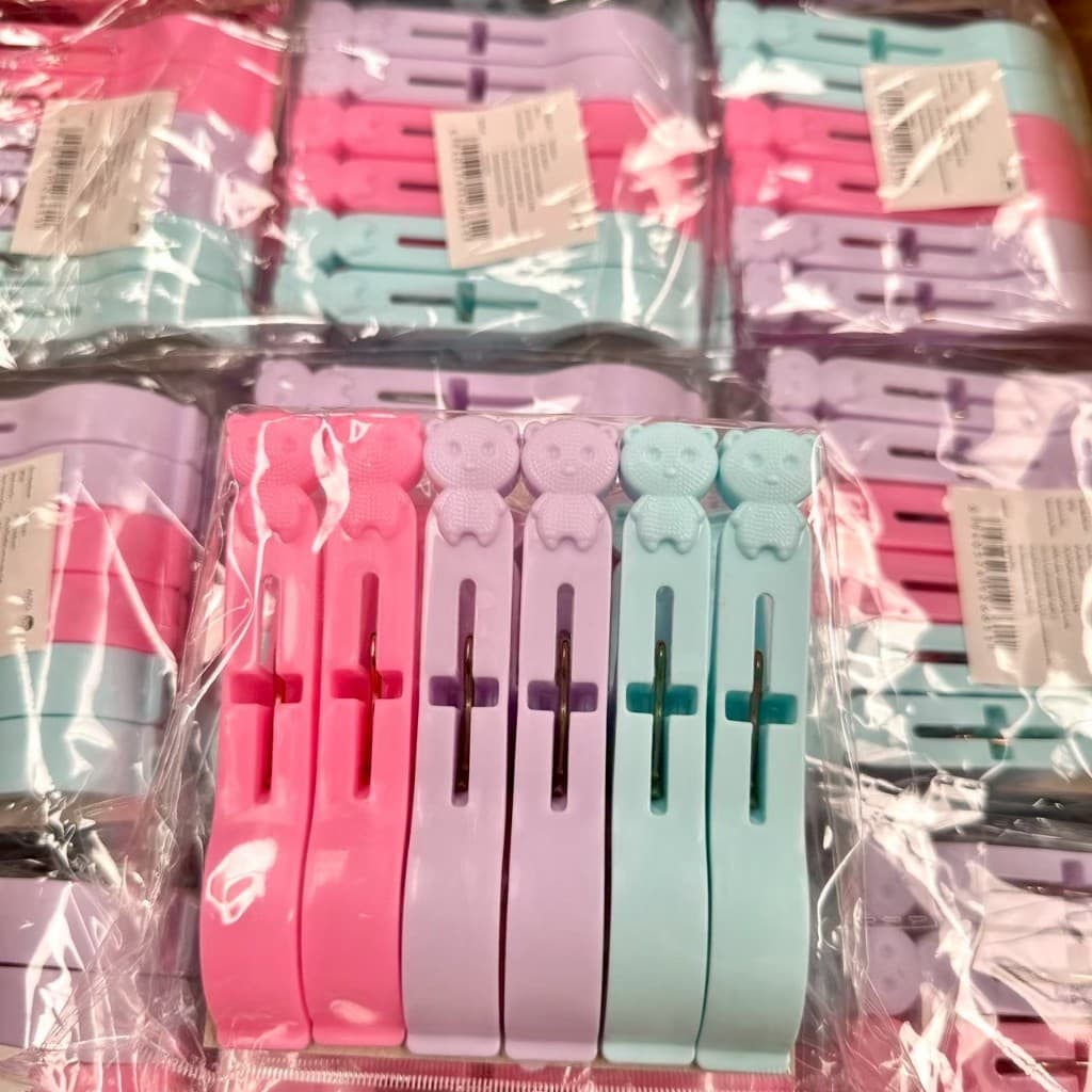 กิ๊บหนีบผ้า ไม้หนีบผ้า หนีบ)ผ้า จัมโบ้ 1แพ็ค6ตัว สีหวาน หัวลายการ์ตูน คละสี รูปที่ 2