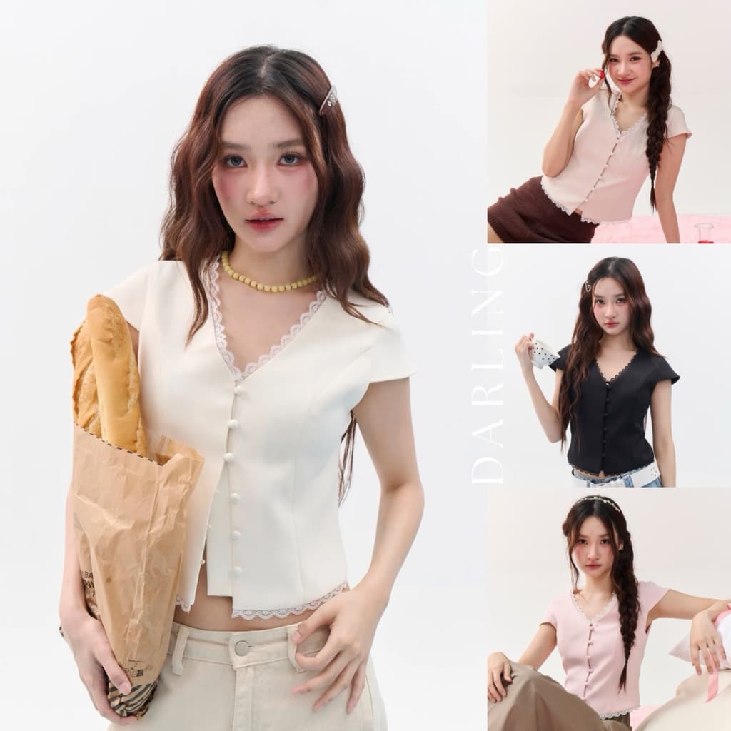 DARLING TOP เสื้อแขนกุดคอวี ผ้าเนื้อนุ่มอัดกาว ทรงสวยอยู่ตัว เพิ่มลูกเล่นด้วยลูกไม้ที่คอเสื้อและปลายเสื้อ รูปที่ 1