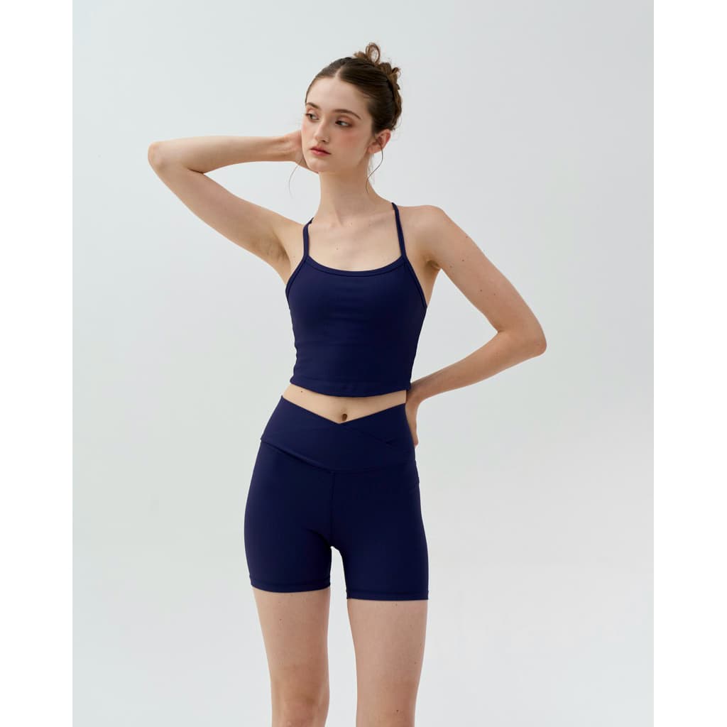 Harmoniq Flow : Crop Top ครอปท็อปมินิมอล ที่ใส่ได้ทั้งออกกำลังกายและวันชิลล์ เนื้อผ้าร่องนุ่มเก็บทรงสวย มีฟองน้ำในตัว รูปที่ 2