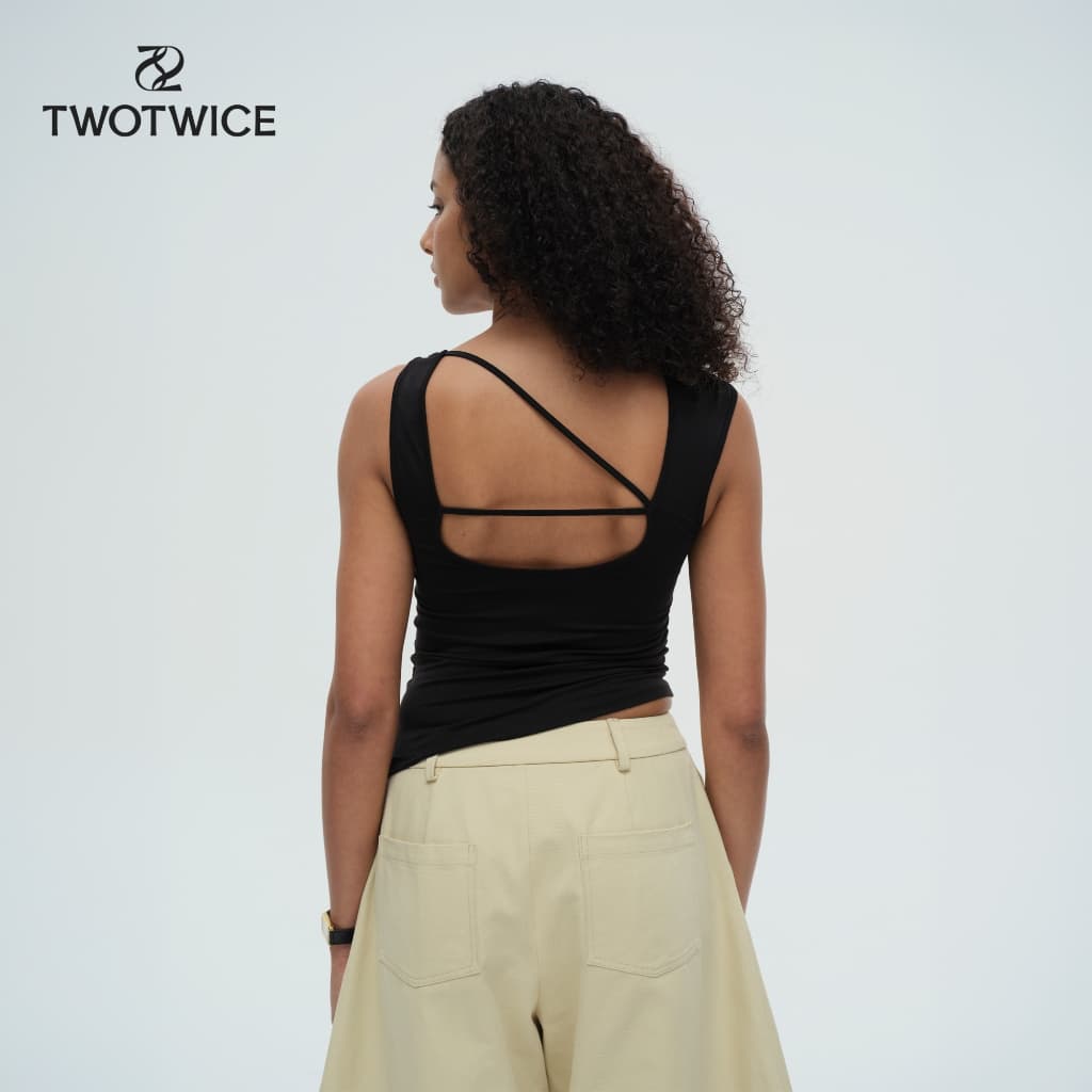 Twotwice - Square Essence Twist Tee - เสื้อแขนกุดคอเหลี่ยมสาย Twist รูปที่ 4