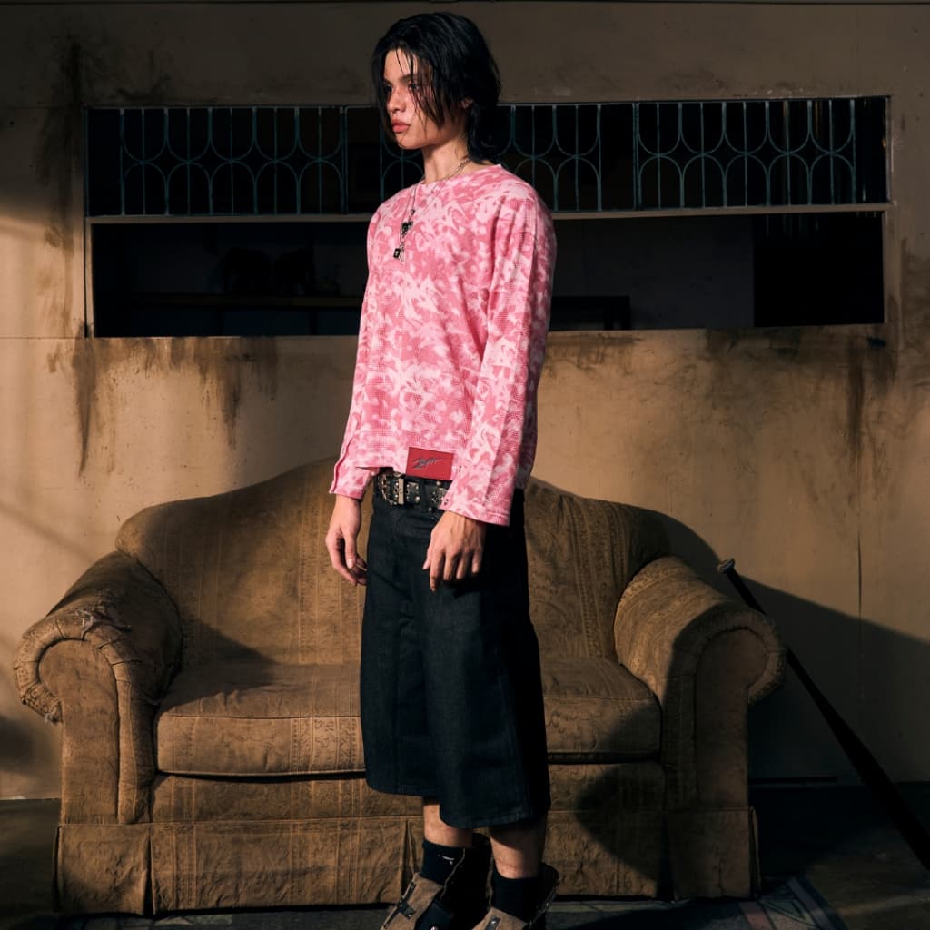 22wrldwidee Lovesickness Long Sleeve Camo Jersey เสื้อcamo waffle ลายโลโกแบรนด์ โครตเฟี้ย รูปที่ 3