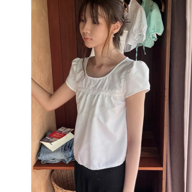 Aurelia top - เสื้อแขนพองเบาๆสีขาว ตกแต่งลูกไม้คั่นอก รูปที่ 5