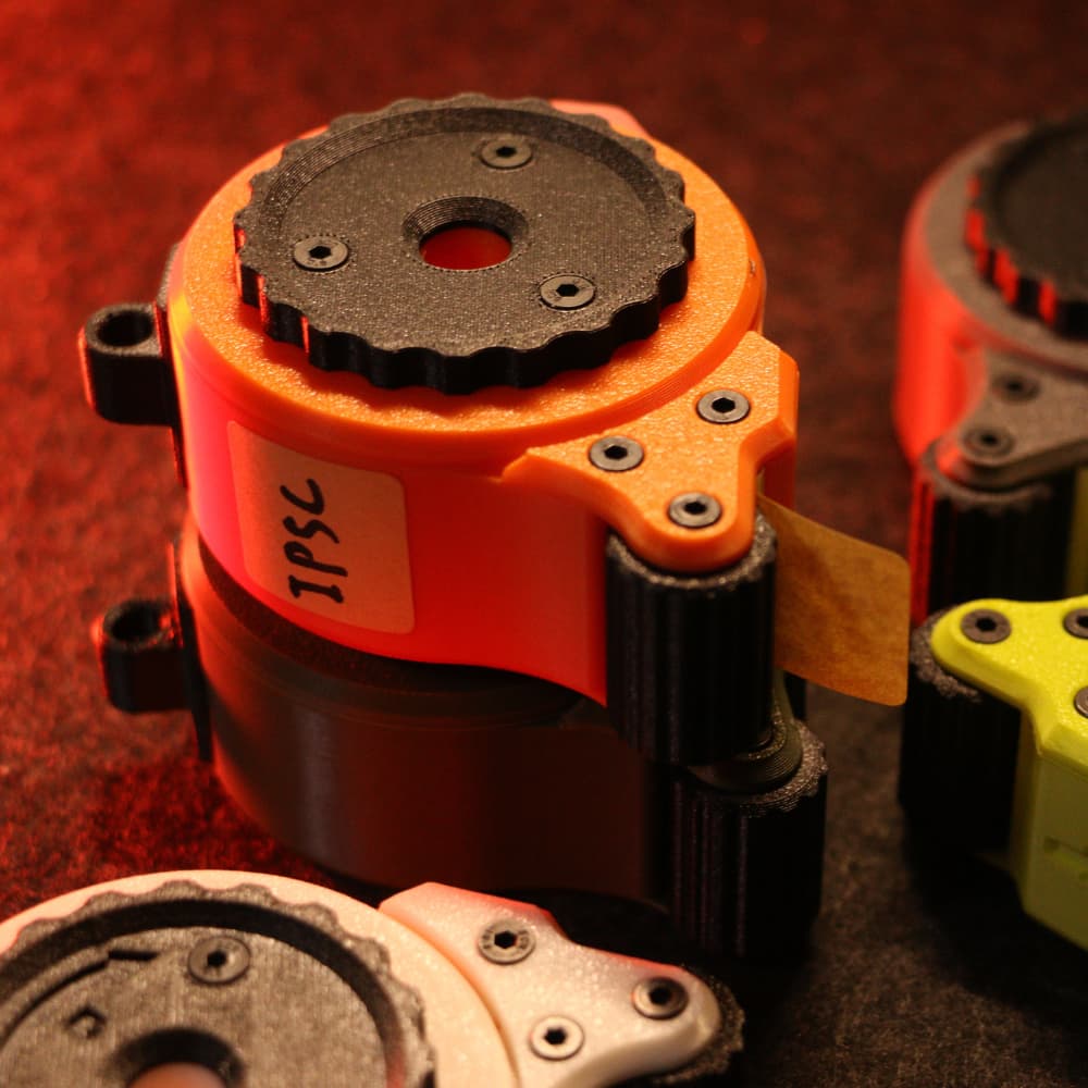 เครื่องจ่ายเทปปะเป้าพกพา Universal แท่นดึงเทปซ่อมเป้าสนาม IPSC / IDPA แถมฟรี! เทปวงกลม 500 ชิ้น รูปที่ 1
