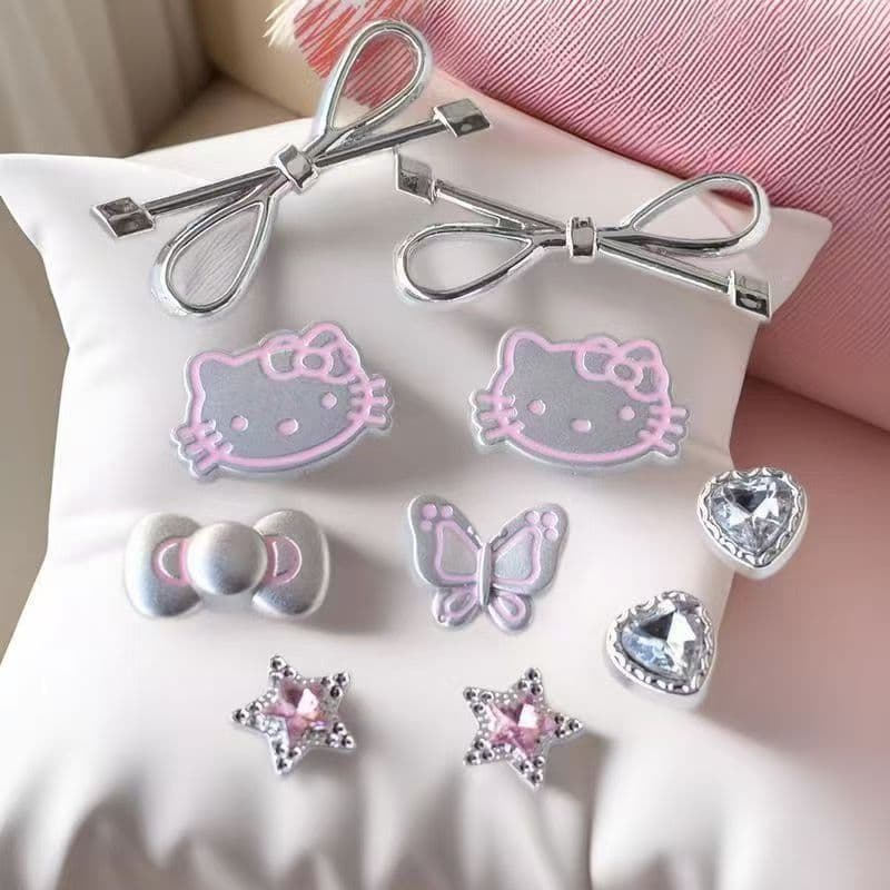10 ชิ้น เช๊ตการ์ตูน ตุ๊กตาร้านไทย#จิบบิท#ติดรองเท้า#กระเป๋า#DIY น่ารัก อุปกรณ์เสริมจัดส่งทันที รูปที่ 1