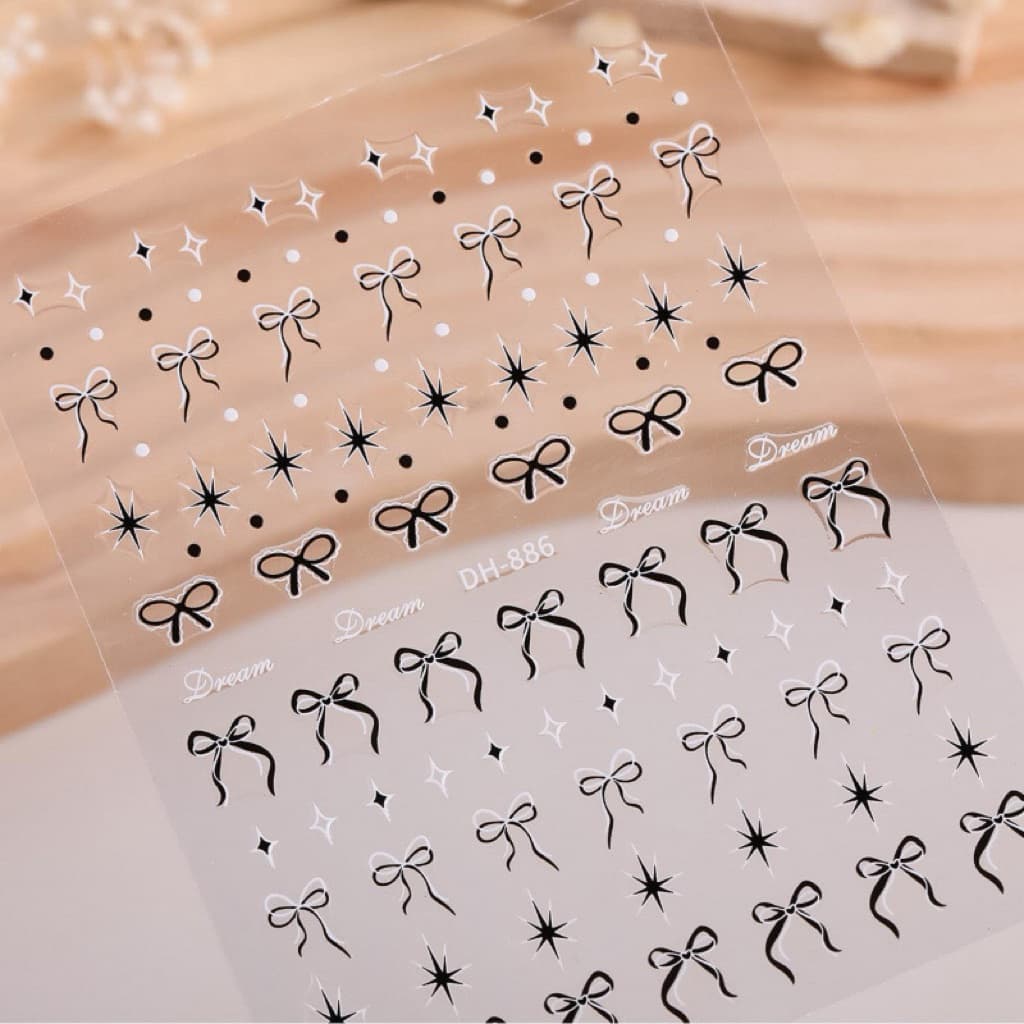 สติกเกอร์ติดเล็บ ลายโบว์แสนสวย มี3สีให้เลือก แบบ 3D แผ่นละ 9 บาท รูปที่ 1