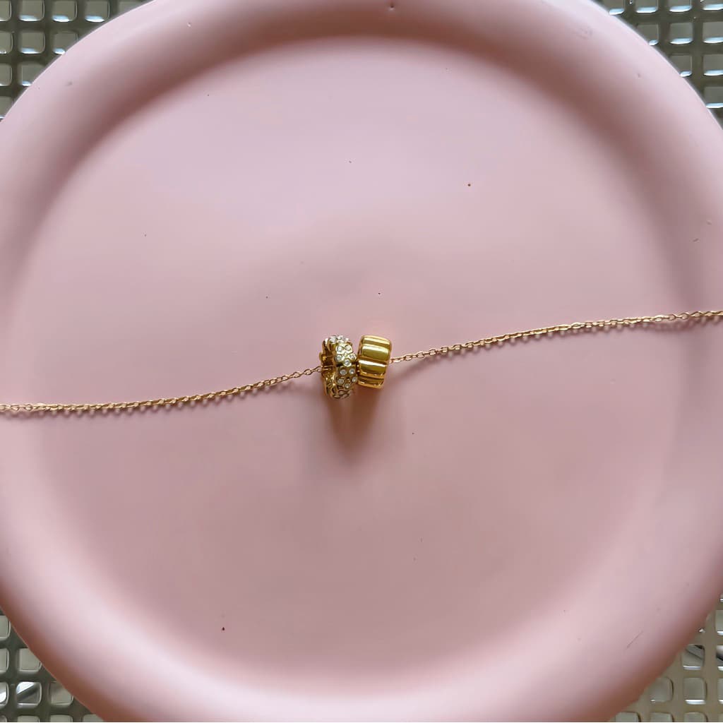 gigaglam lovey dovey necklace | สร้อยจี้ห่วงคู่ สแตนเลสตีล รูปที่ 2
