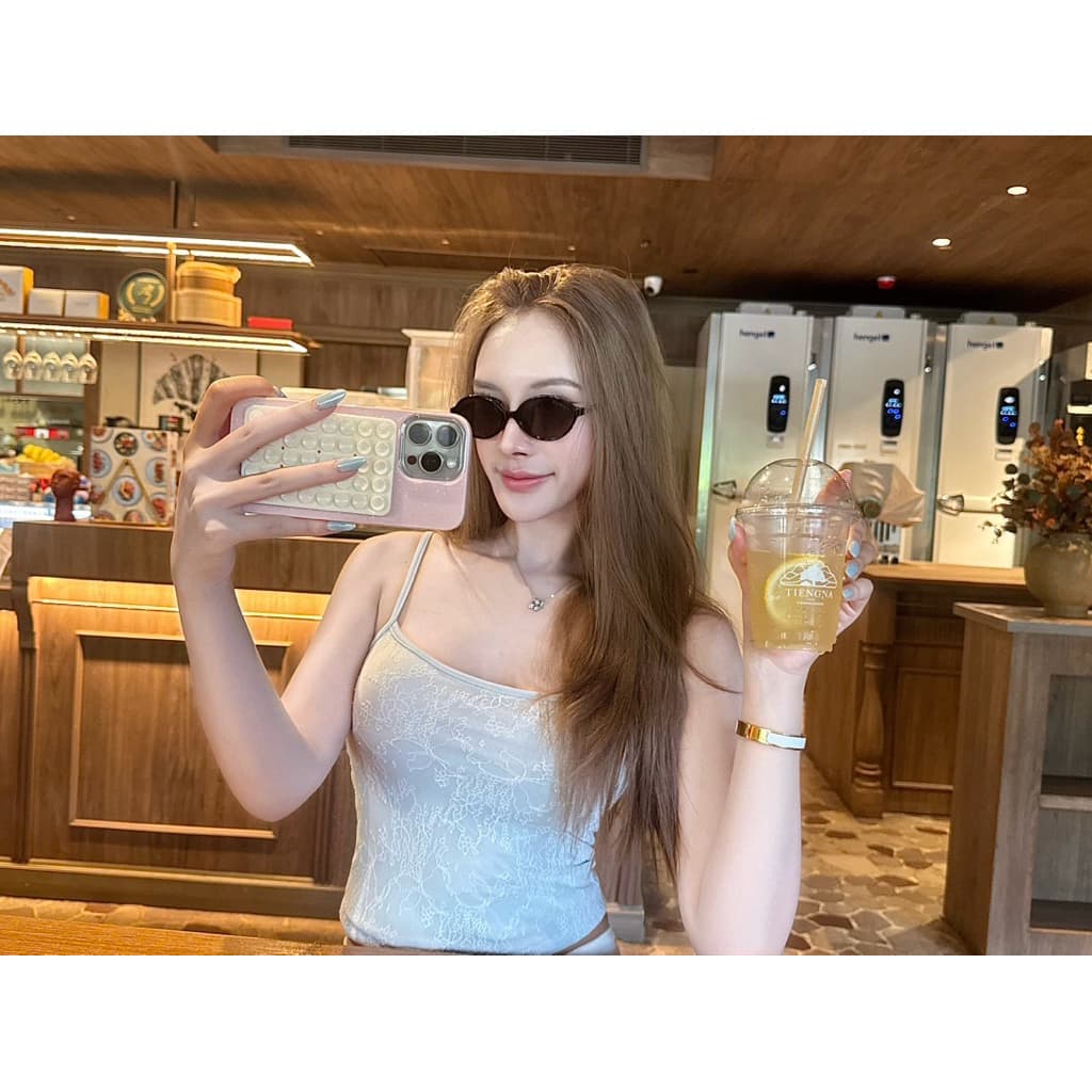 Sophia top - สายเดี่ยวลูกไม้ ทรง basic มีซับใน รูปที่ 3