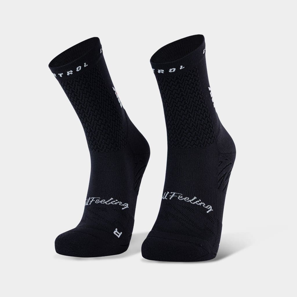 NNV Running Socks / ถุงเท้าไร้ตะเข็บสำหรับวิ่งระยะมาราธอน ข้อกลาง รูปที่ 2