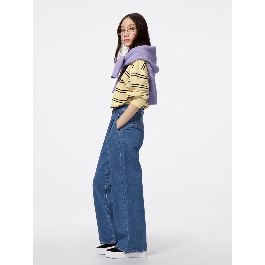 GU กางเกงผ้าเดนิมส์ จับจีบ ทรงขากว้างตรง เอวสูง /GU Denim Tuck Trouser รูปที่ 2