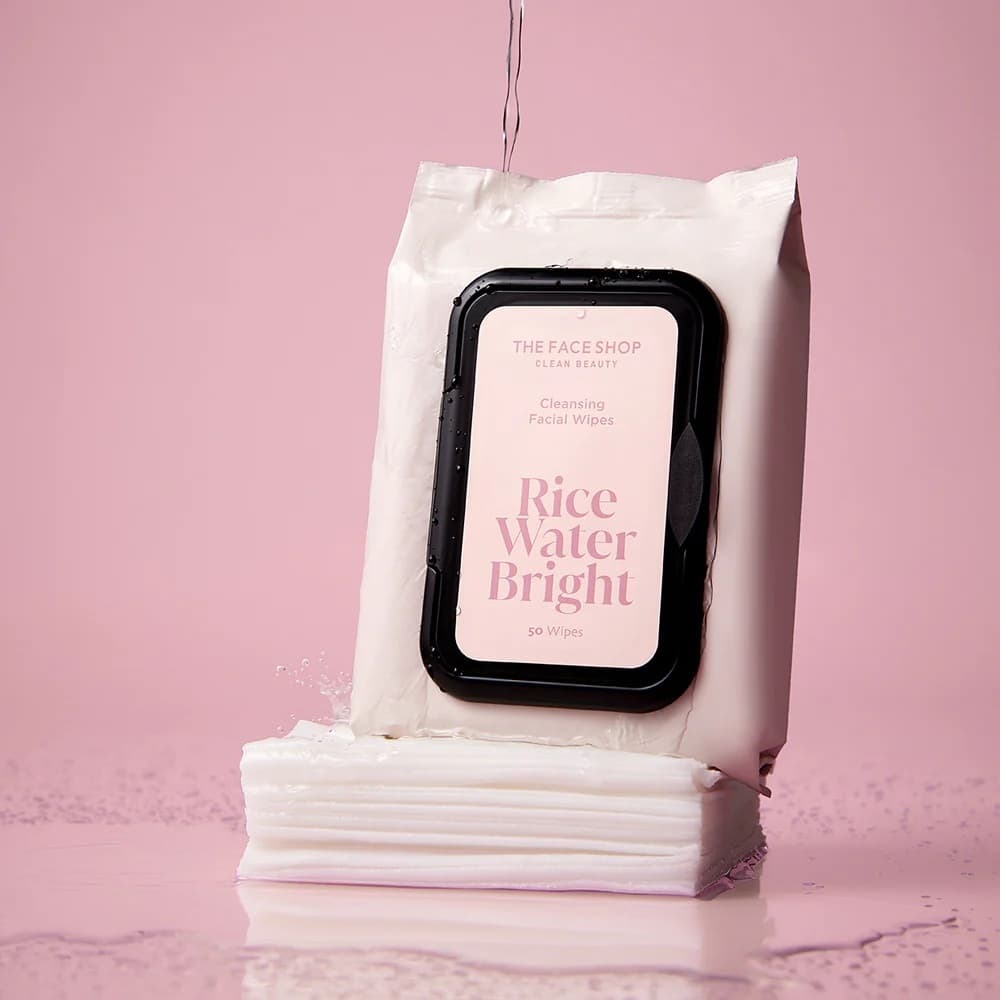 THE FACE SHOP RICE WATER BRIGHT CLEANSING FACIAL WIPES ทิชชู่ ทำความสะอาดเมคอัพ ชุ่มชื้น เนียนนุ่ม กระจ่างใส รูปที่ 1