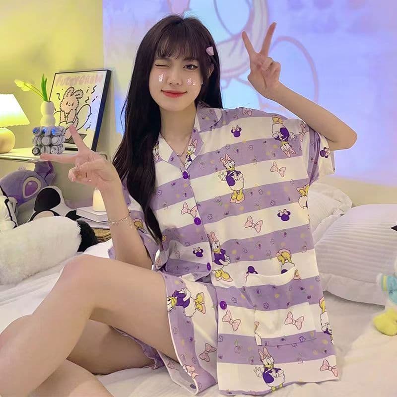 H-apparel shop ชุดนอนผู้หญิงลายการ์ตูนน่ารัก มีปก ประกอบด้วยเสื้อแขนสั้นและกางเกงนอน คุณภาพดี สวมใส่สบาย โปรโมชั่นพิเศษ รูปที่ 8