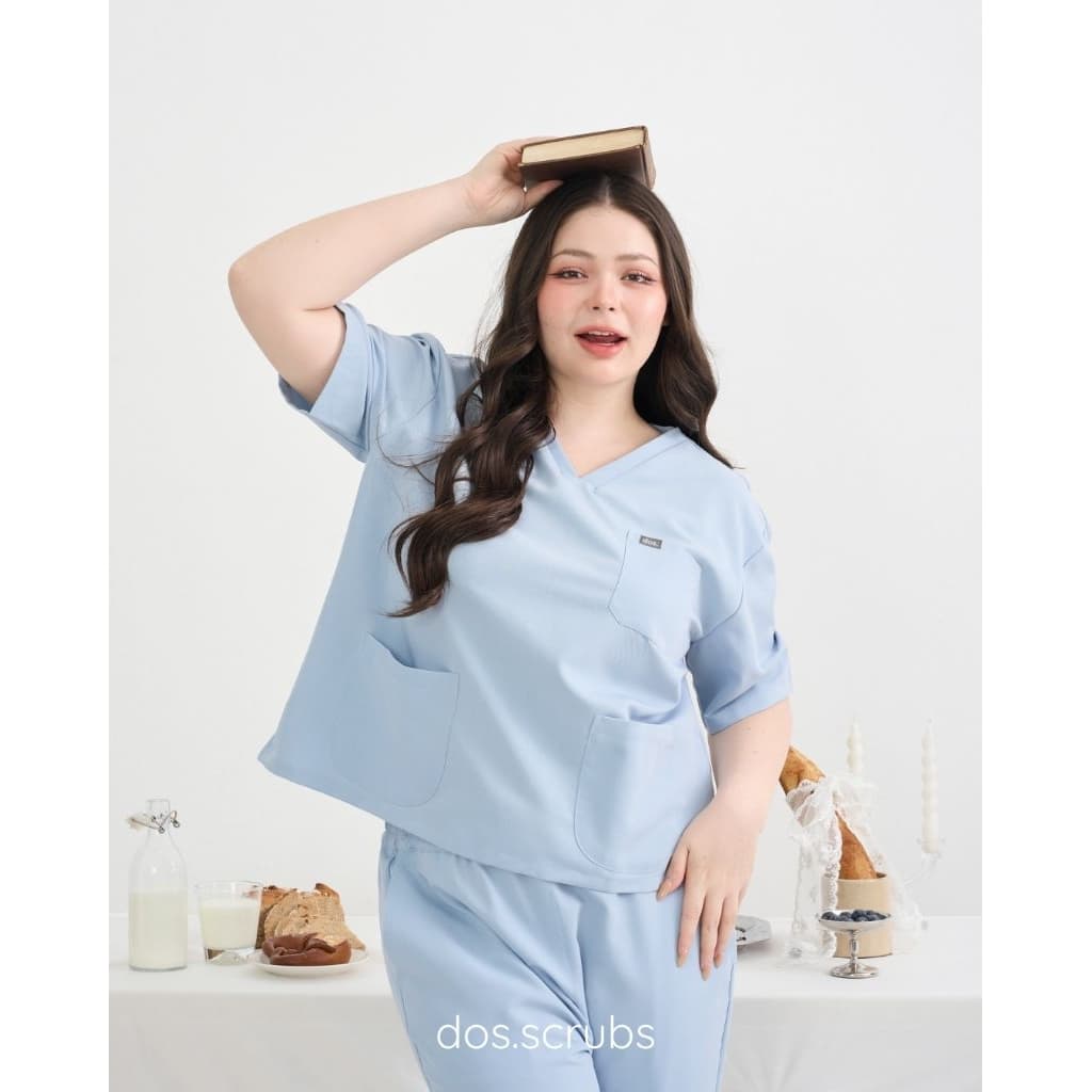 dos.scrubs รุ่น Proud - ชุดสครับแพทย์ ชุดแพทย์ไซส์ใหญ่ ทรงผู้หญิง รูปที่ 6