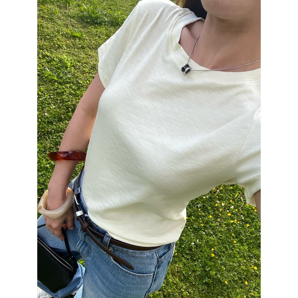 Blair round neck top Basicselected เสื้อยืดคอกลม เนื้อผ้า premium cotton รูปที่ 6