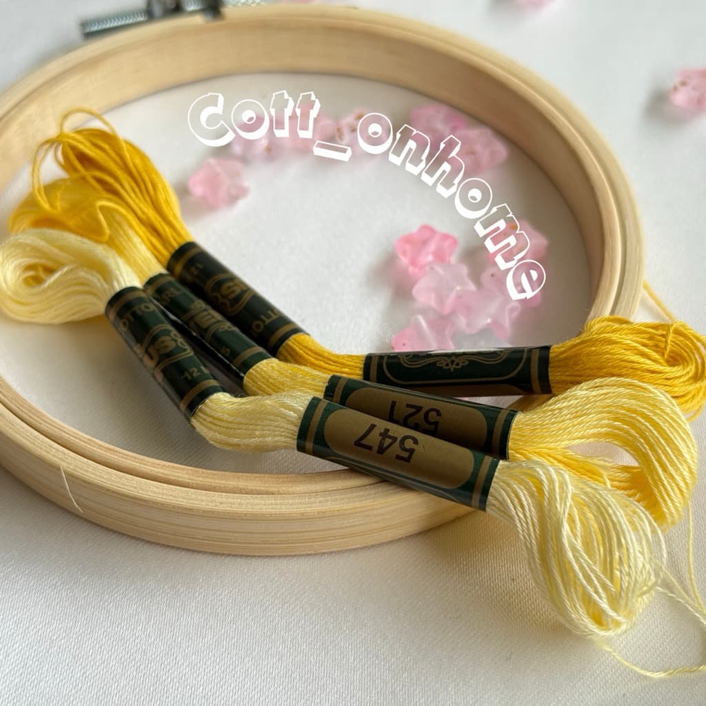 ไหมปัก ยี่ห้อวีนัส ไหมเบอร์25 ความยาว 12เมตร/ใจ  มีสีให้เลือกเยอะ พร้อมส่ง