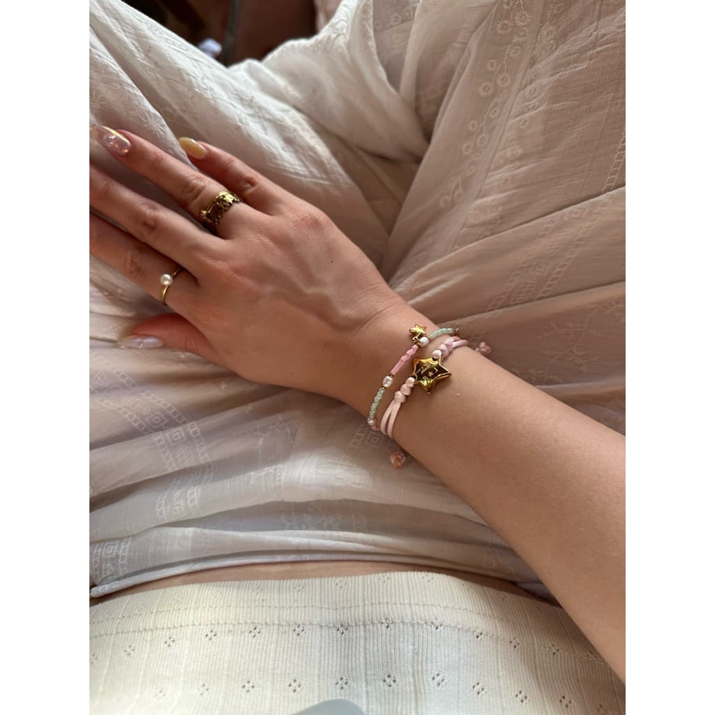 nice try studio - Star Girls Mini Pearl Bracelet สร้อยข้อมือไข่มุกแท้และลูกปัด ห้อยจี้ดาว ไม่ลอก ไม่ดำ รูปที่ 9