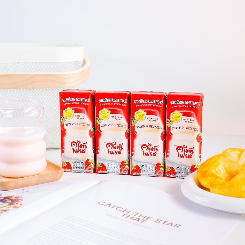 Country Fresh นมเปรี้ยวรสสตรอเบอร์รี่ นมกล่องพร้อมดื่ม ขนาด 180 มล. รูปที่ 3