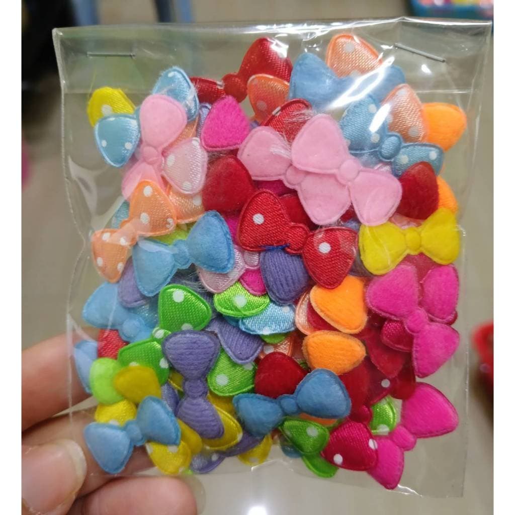 โบว์ผ้าปั้มลายสก๊อต ลายจุด โบว์ปั้มมีหาง โบว์ผ้าจิ๋ว ห่อละ 100ชิ้น ใช่ตกแต่งชิ้นงานต่างๆ รูปที่ 1