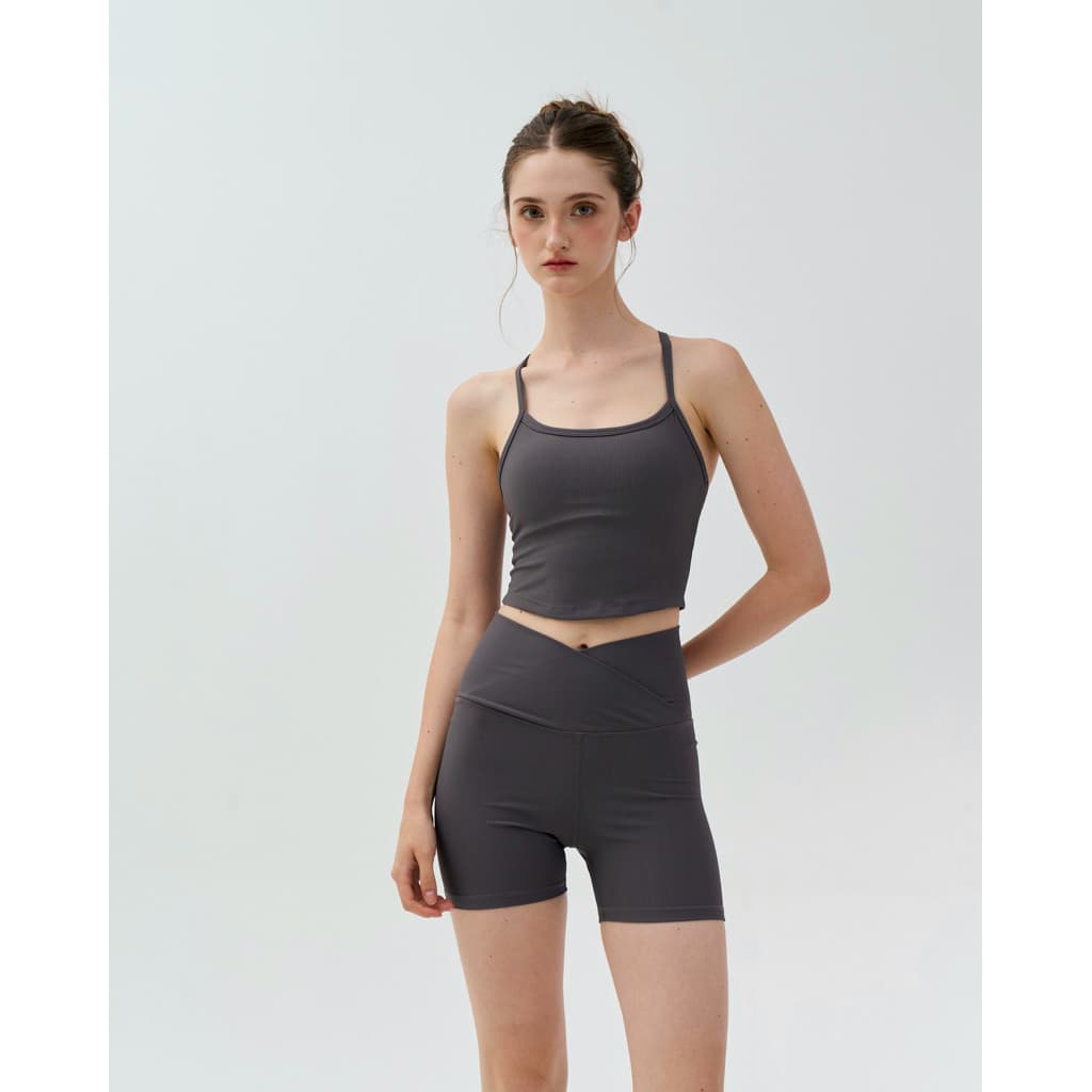 Harmoniq Flow : Crop Top ครอปท็อปมินิมอล ที่ใส่ได้ทั้งออกกำลังกายและวันชิลล์ เนื้อผ้าร่องนุ่มเก็บทรงสวย มีฟองน้ำในตัว รูปที่ 4