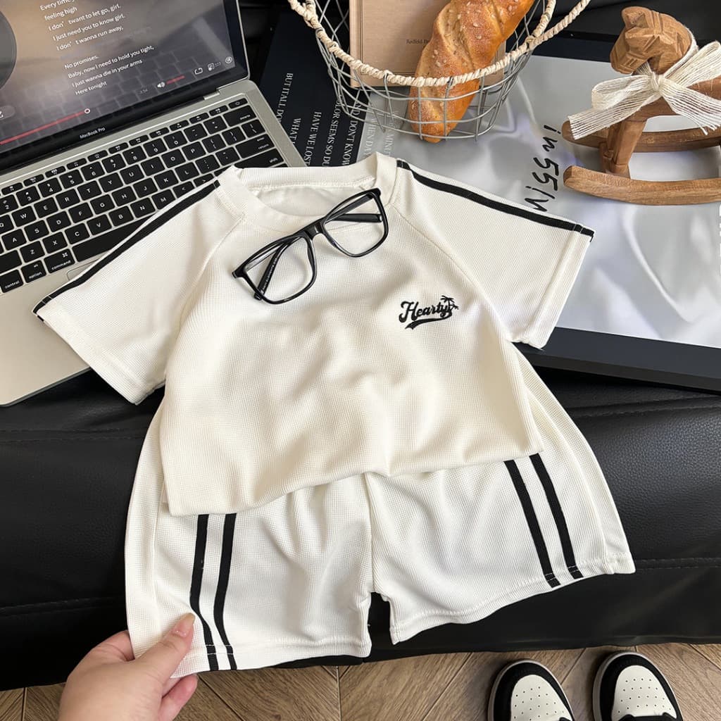 ชุดกีฬาเด็ก ชุดเด็กใส่เล่นในบ้าน ลายแถบ คอกลม ใส่ออกกำลังกาย เด็กชายเด็กหญิงใส่ได้ รูปที่ 4
