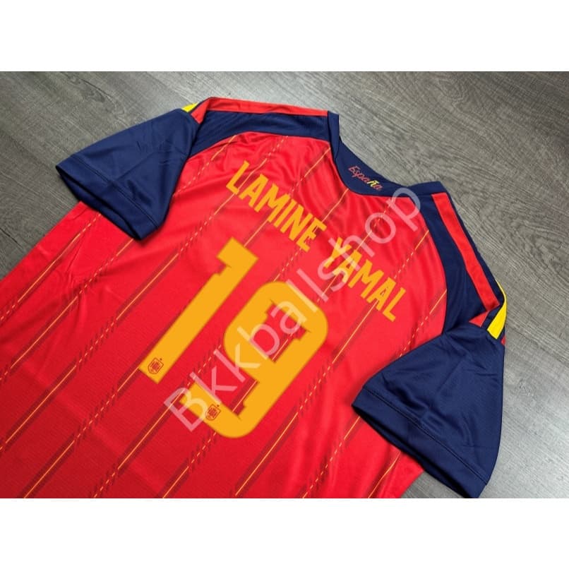 - เสื้อฟุตบอล ทีมชาติ สเปน Home Away เหย้า เยือน ฟุตบอลโลก ปี 2026 รูปที่ 2