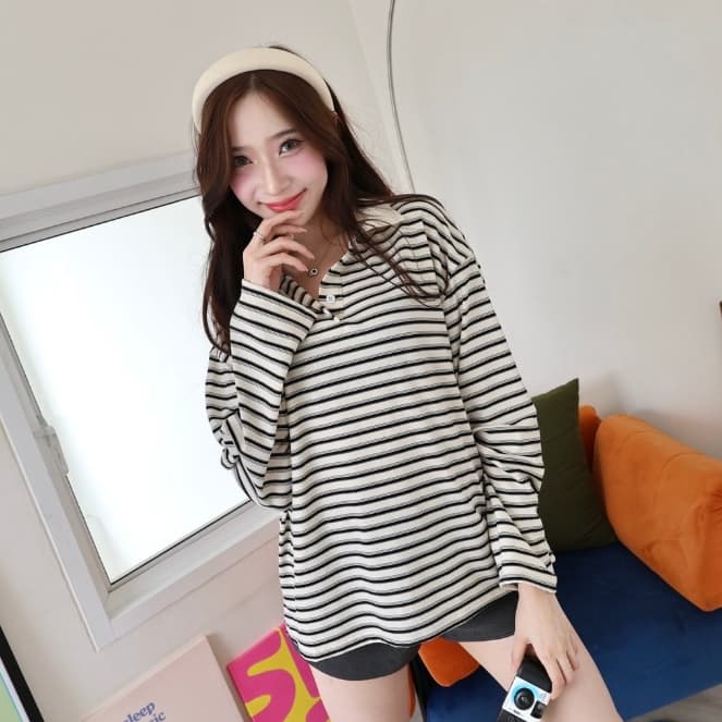 JARINYA เสื้อเชิ้ตคอปกแขนยาวลายทาง Unisex ทรง Oversize เนื้อผ้าคุณภาพเกรดดี ใส่สบาย ปักอะไหล่ โลโก้ รูปที่ 7